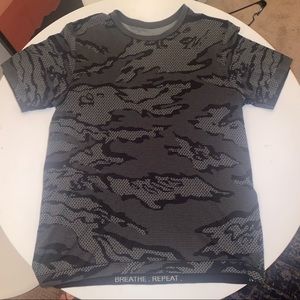 Lululemon Metal Vent Breathe M